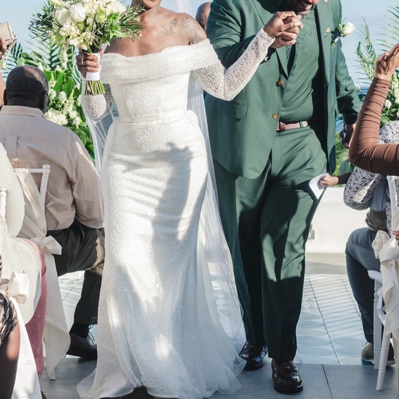 Eva Lendel Aretta Wedding Gown size 8/10